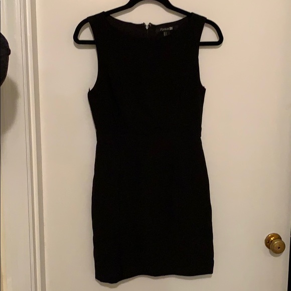 Forever 21 Dresses & Skirts - Black shift dress Forever 21 Dresses & Skirts - Black shift dress